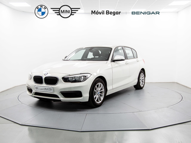 BMW Serie 1 118i color Blanco. Año 2019. 100KW(136CV). Gasolina. En concesionario Móvil Begar Alicante de Alicante