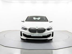 Fotos de BMW Serie 1 118i color Blanco. Año 2020. 103KW(140CV). Gasolina. En concesionario Móvil Begar Alicante de Alicante