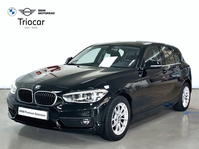 BMW Serie 1 118i color Negro. Año 2018. 100KW(136CV). Gasolina. En concesionario Triocar Gijón (Bmw y Mini) de Asturias