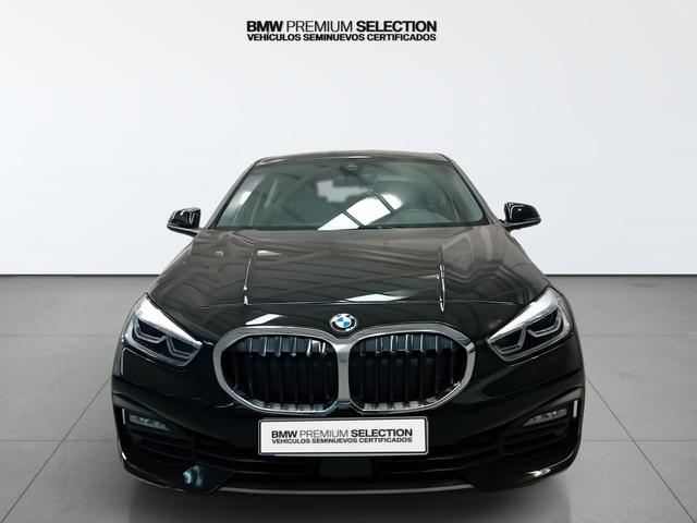 BMW Serie 1 118i color Negro. Año 2022. 103KW(140CV). Gasolina. En concesionario Automotor Premium Viso - Málaga de Málaga