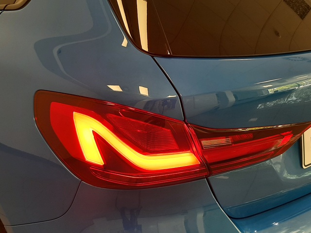 BMW Serie 1 118d color Azul. Año 2022. 110KW(150CV). Diésel. En concesionario Automoviles Bertolin S.L. de Valencia