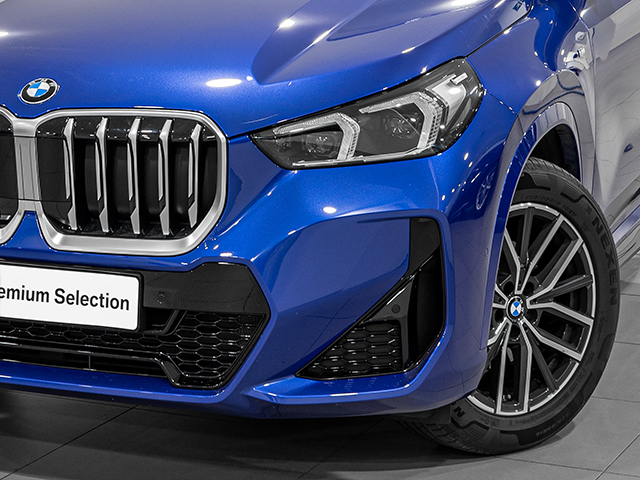BMW X1 sDrive18d color Azul. Año 2022. 110KW(150CV). Diésel. En concesionario Caetano Cuzco, Salvatierra de Madrid