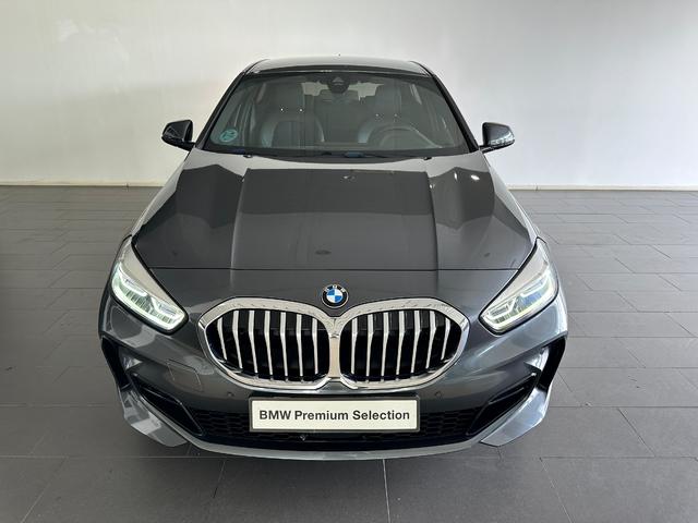 BMW Serie 1 118d color Gris. Año 2021. 110KW(150CV). Diésel. En concesionario Adler Motor S.L. TOLEDO de Toledo