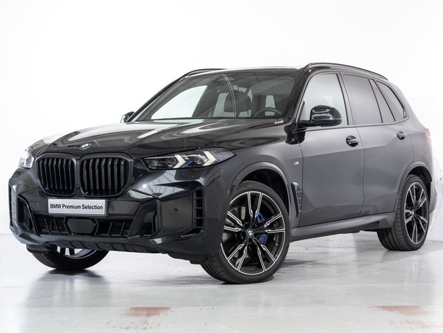 BMW X5 xDrive40d color Negro. Año 2024. 259KW(352CV). Diésel. En concesionario Oliva Motor Girona de Girona