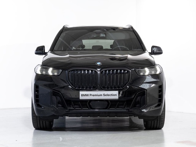 BMW X5 xDrive40d color Negro. Año 2024. 259KW(352CV). Diésel. En concesionario Oliva Motor Girona de Girona