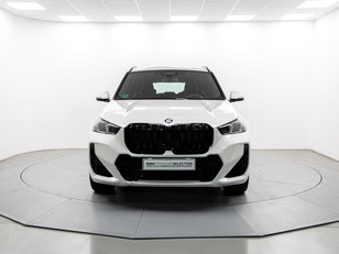 Fotos de BMW X1 sDrive18d color Blanco. Año 2022. 110KW(150CV). Diésel. En concesionario Movil Begar Alcoy de Alicante