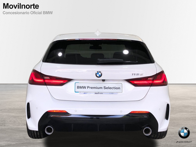 BMW Serie 1 118d color Blanco. Año 2021. 110KW(150CV). Diésel. En concesionario Movilnorte El Carralero de Madrid