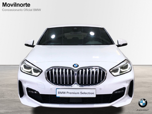 Fotos de BMW Serie 1 118d color Blanco. Año 2021. 110KW(150CV). Diésel. En concesionario Movilnorte El Carralero de Madrid