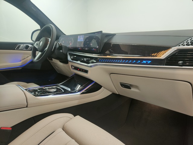 BMW X7 xDrive40d color Negro. Año 2024. 259KW(352CV). Diésel. En concesionario Proa Premium Palma de Baleares