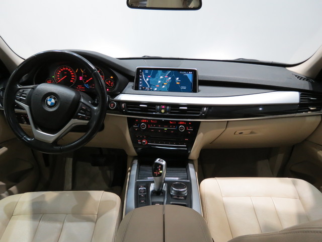 BMW X5 xDrive30d color Negro. Año 2017. 190KW(258CV). Diésel. En concesionario GANDIA Automoviles Fersan, S.A. de Valencia