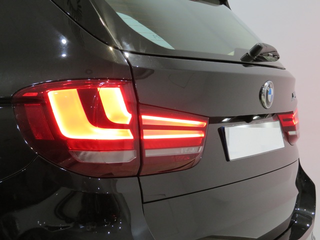 BMW X5 xDrive30d color Negro. Año 2017. 190KW(258CV). Diésel. En concesionario GANDIA Automoviles Fersan, S.A. de Valencia