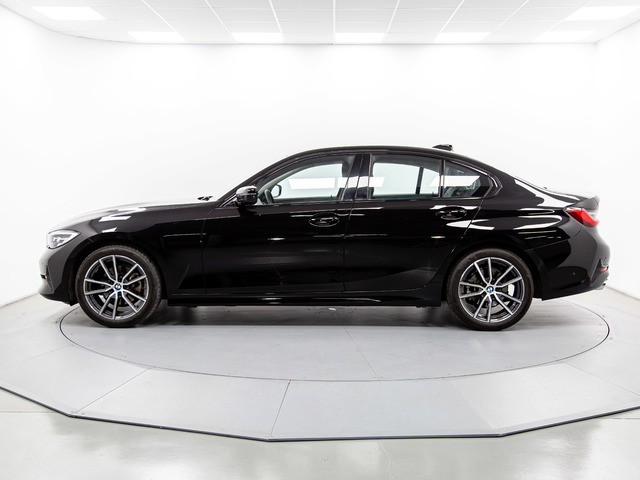 BMW Serie 3 320i color Negro. Año 2019. 135KW(184CV). Gasolina. En concesionario Móvil Begar Alicante de Alicante