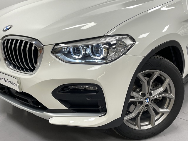 BMW X4 xDrive20d color Blanco. Año 2021. 140KW(190CV). Diésel. En concesionario Maberauto de Castellón