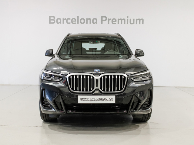 BMW X3 xDrive30e color Gris. Año 2023. 215KW(292CV). Híbrido Electro/Gasolina. En concesionario Barcelona Premium -- GRAN VIA de Barcelona