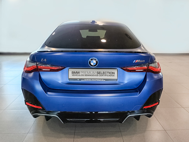 BMW i4 M50 color Azul. Año 2023. 400KW(544CV). Eléctrico. En concesionario Barcelona Premium -- GRAN VIA de Barcelona