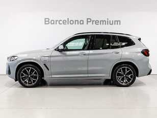 Fotos de BMW X3 xDrive30e color Gris. Año 2022. 215KW(292CV). Híbrido Electro/Gasolina. En concesionario Barcelona Premium -- GRAN VIA de Barcelona
