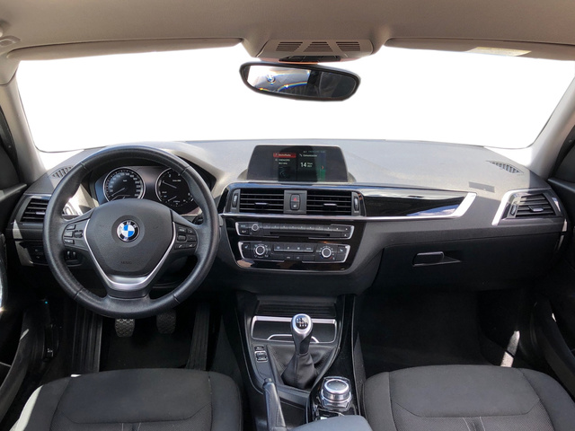 BMW Serie 1 116d color Blanco. Año 2018. 85KW(116CV). Diésel. En concesionario Vehinter Alcorcón de Madrid