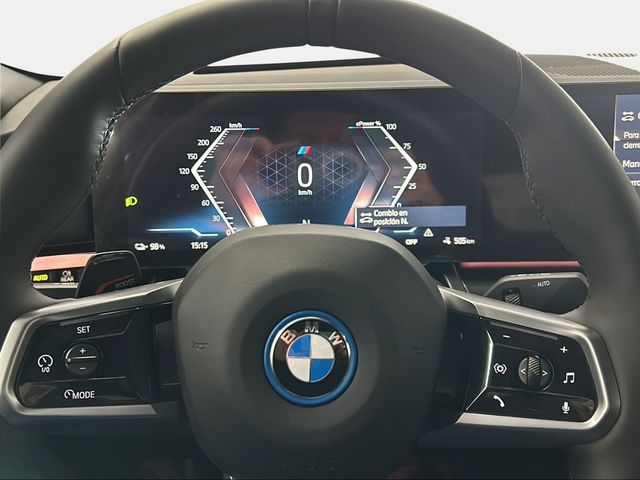 BMW i5 eDrive40 color Gris. Año 2024. 250KW(340CV). Eléctrico. En concesionario San Pablo Motor | Su Eminencia de Sevilla