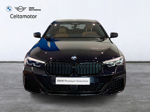 Fotos de BMW Serie 5 520d color Negro. Año 2023. 140KW(190CV). Diésel. En concesionario Celtamotor Lalín de Pontevedra