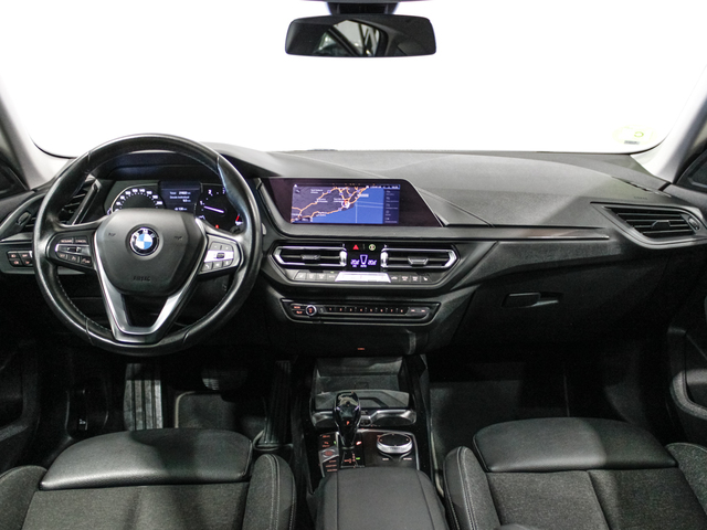 BMW Serie 2 218d Gran Coupe color Gris. Año 2021. 110KW(150CV). Diésel. En concesionario Barcelona Premium -- GRAN VIA de Barcelona