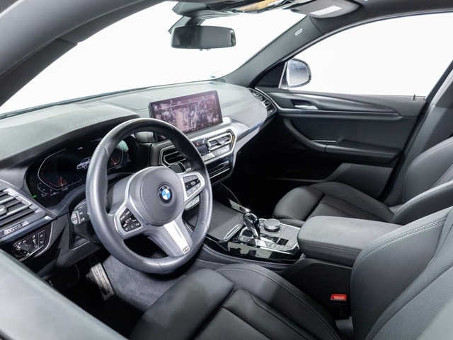 BMW X4 xDrive20d color Blanco. Año 2023. 140KW(190CV). Diésel. En concesionario Oliva Motor Girona de Girona
