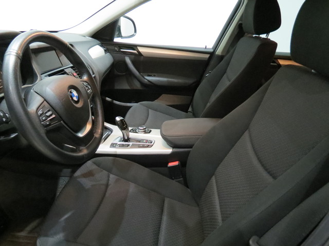BMW X4 xDrive20i color Negro. Año 2018. 135KW(184CV). Gasolina. En concesionario GANDIA Automoviles Fersan, S.A. de Valencia