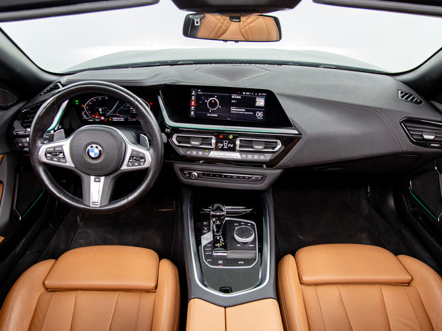 BMW Z4 sDrive30i Cabrio color Negro. Año 2023. 190KW(258CV). Gasolina. En concesionario Móvil Begar Alicante de Alicante