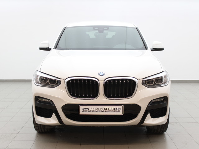 BMW X4 xDrive20d color Blanco. Año 2021. 140KW(190CV). Diésel. En concesionario Augusta Aragon Ctra Logroño de Zaragoza