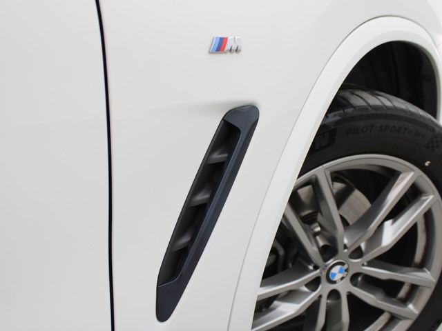BMW X4 xDrive20d color Blanco. Año 2021. 140KW(190CV). Diésel. En concesionario Augusta Aragon Ctra Logroño de Zaragoza