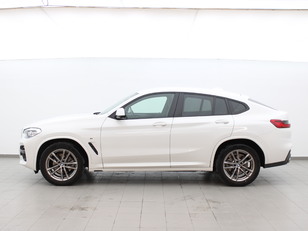 Fotos de BMW X4 xDrive20d color Blanco. Año 2021. 140KW(190CV). Diésel. En concesionario Augusta Aragon Ctra Logroño de Zaragoza