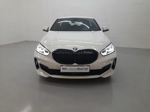 Fotos de BMW Serie 1 118d color Blanco. Año 2021. 110KW(150CV). Diésel. En concesionario Cabrero Motorsport de Huesca