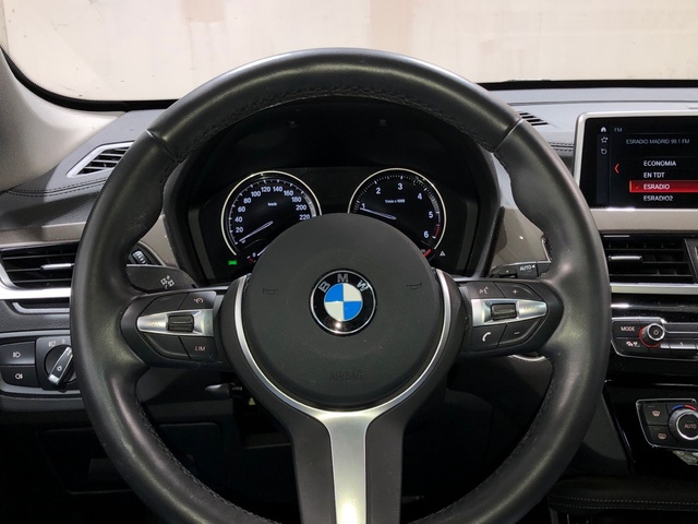BMW X1 sDrive18d color Azul. Año 2020. 110KW(150CV). Diésel. En concesionario Movilnorte El Carralero de Madrid