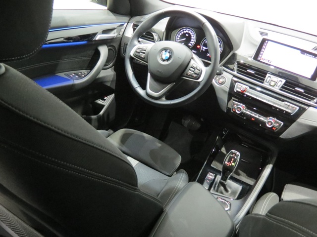 BMW X2 sDrive18d color Gris. Año 2022. 110KW(150CV). Diésel. En concesionario GANDIA Automoviles Fersan, S.A. de Valencia