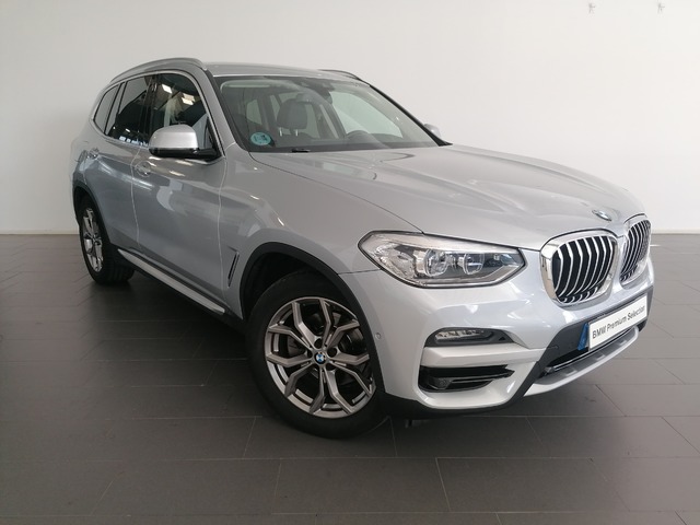 BMW X3 xDrive20d color Gris Plata. Año 2020. 140KW(190CV). Diésel. En concesionario Adler Motor S.L. TOLEDO de Toledo