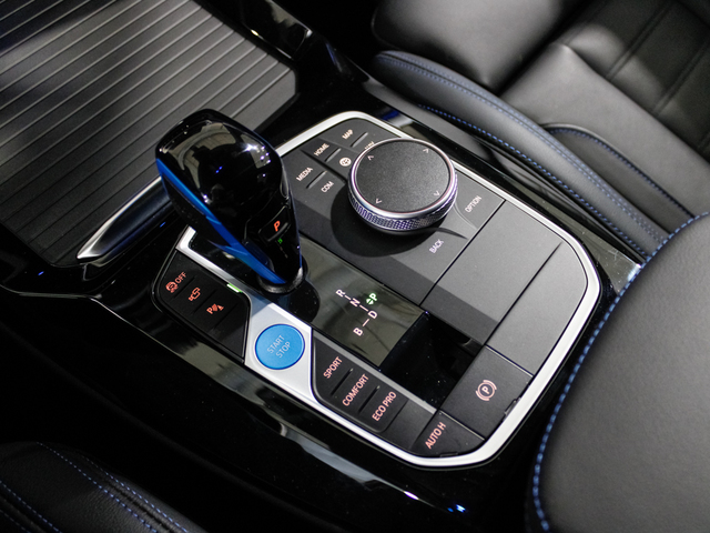 BMW iX3 M Sport color Negro. Año 2023. 210KW(286CV). Eléctrico. En concesionario Barcelona Premium -- GRAN VIA de Barcelona