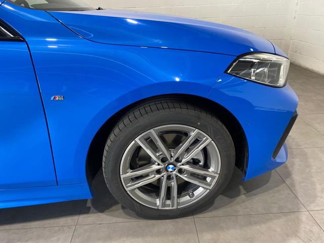 BMW Serie 1 118d color Azul. Año 2024. 110KW(150CV). Diésel. En concesionario MOTOR MUNICH S.A.U  - Terrassa de Barcelona