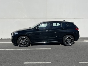 Fotos de BMW X2 sDrive18i color Negro. Año 2022. 103KW(140CV). Gasolina. En concesionario Novomóvil Oleiros de Coruña