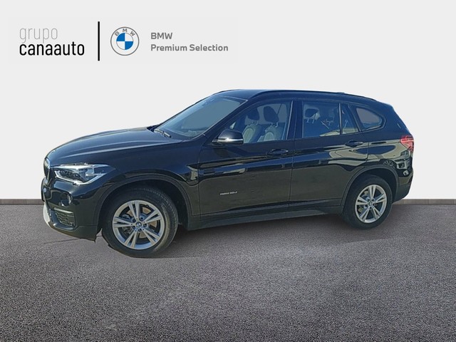 BMW X1 sDrive18d color Negro. Año 2018. 110KW(150CV). Diésel. En concesionario CANAAUTO - TACO de Sta. C. Tenerife