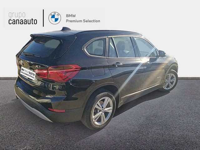 BMW X1 sDrive18d color Negro. Año 2018. 110KW(150CV). Diésel. En concesionario CANAAUTO - TACO de Sta. C. Tenerife