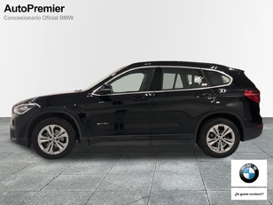 Fotos de BMW X1 sDrive18d color Negro. Año 2017. 110KW(150CV). Diésel. En concesionario Auto Premier, S.A. - MADRID de Madrid
