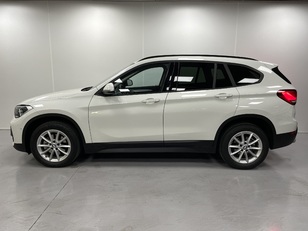 Fotos de BMW X1 sDrive18d color Blanco. Año 2021. 110KW(150CV). Diésel. En concesionario Maberauto de Castellón