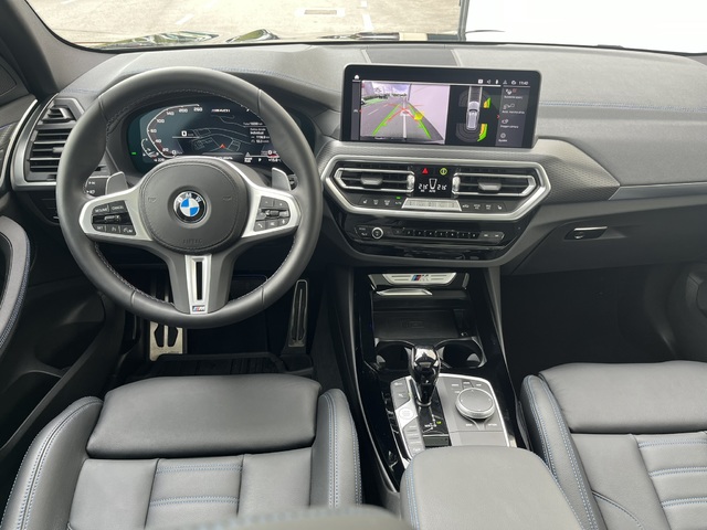 BMW X3 M40i color Negro. Año 2023. 265KW(360CV). Gasolina. En concesionario Novomóvil Oleiros de Coruña