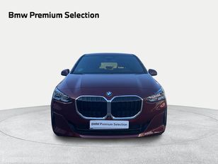 Fotos de BMW Serie 2 218i Active Tourer color Rojo. Año 2022. 100KW(136CV). Gasolina. En concesionario Ilbira Motor | Granada de Granada