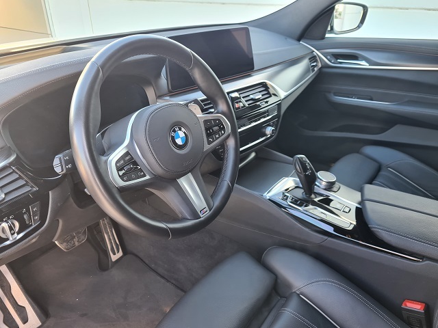 BMW Serie 6 630d Gran Turismo color Blanco. Año 2021. 210KW(286CV). Diésel. En concesionario Movitransa Cars Huelva de Huelva