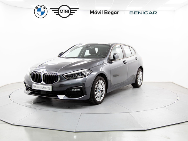 BMW Serie 1 118d color Gris. Año 2021. 110KW(150CV). Diésel. En concesionario Móvil Begar Alicante de Alicante