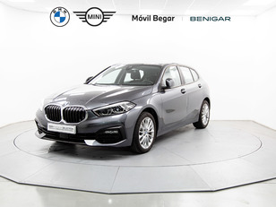 Fotos de BMW Serie 1 118d color Gris. Año 2021. 110KW(150CV). Diésel. En concesionario Móvil Begar Alicante de Alicante