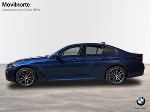 Fotos de BMW Serie 5 530e color Azul. Año 2022. 215KW(292CV). Híbrido Electro/Gasolina. En concesionario Movilnorte El Plantio de Madrid