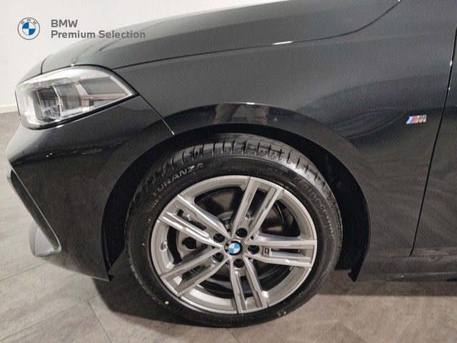 BMW Serie 1 118d color Negro. Año 2023. 110KW(150CV). Diésel. En concesionario San Pablo Motor | Su Eminencia de Sevilla