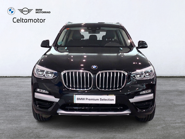 BMW X3 xDrive20d color Negro. Año 2018. 140KW(190CV). Diésel. En concesionario Celtamotor Lalín de Pontevedra