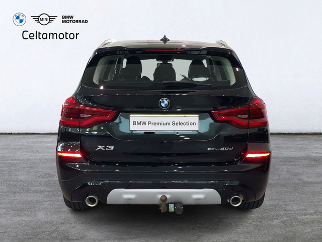 BMW X3 xDrive20d color Negro. Año 2018. 140KW(190CV). Diésel. En concesionario Celtamotor Lalín de Pontevedra